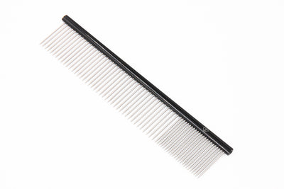 Kamm aus Aluminium Schwarz 18,5 cm.